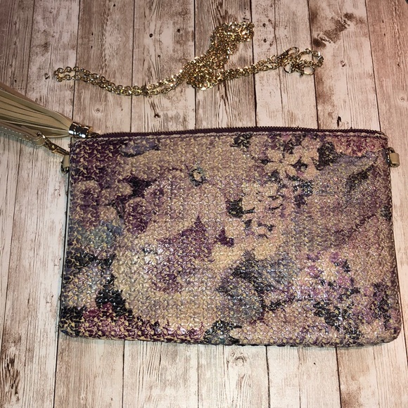 “Urban Expressions” beautiful floral texture bag/clutch w/removable chain NWOT - Picture 3 of 9
